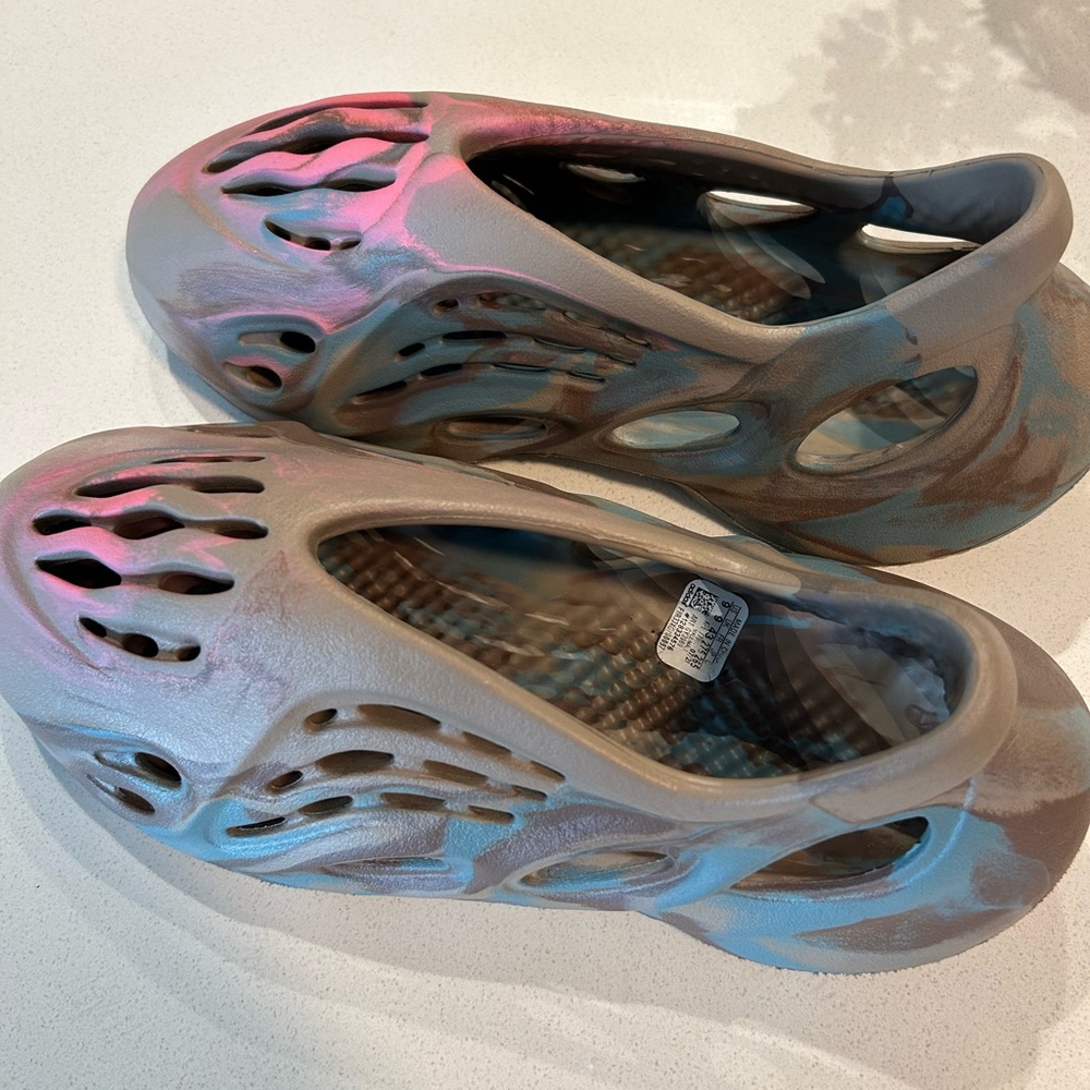 Yeezy foam runners